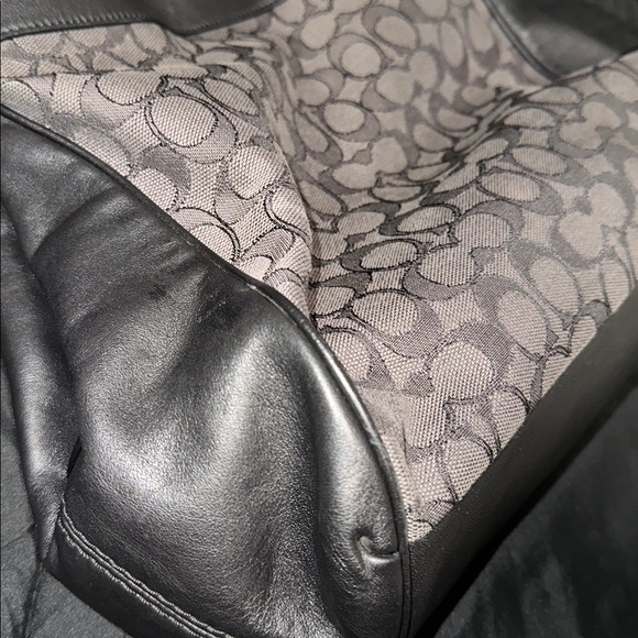 Coach Black and Gray Signature Handbag - Picture 3 of 9